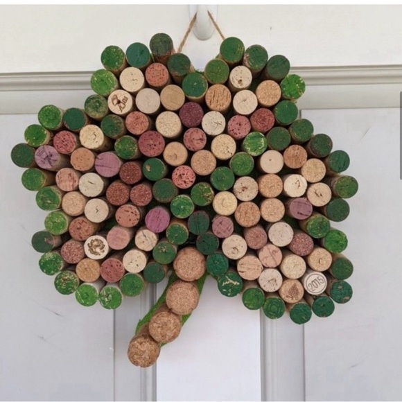 50 Used Authentic Wine Corks used to make crats - Picture 5 of 8